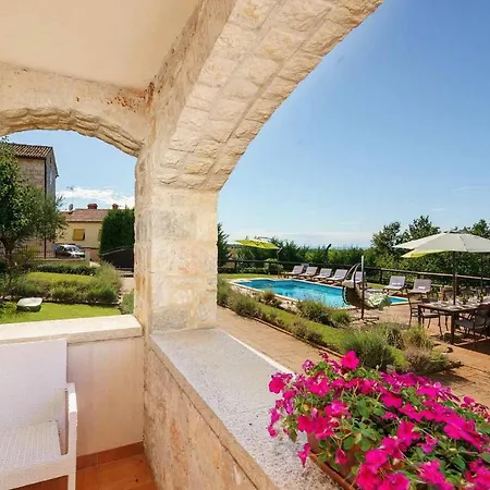 Baldasi Holiday home *