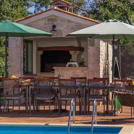 Baldasi Holiday home *
